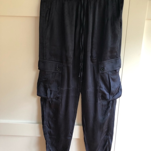 Raulph Lauren silky cargo joggers - Picture 3 of 4